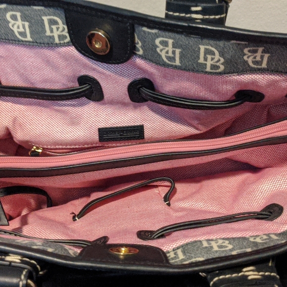 Dooney & Bourke Large Tote Purse - Picture 3 of 3